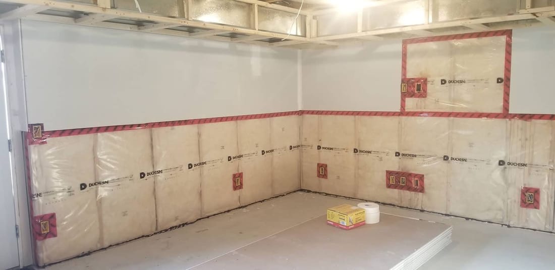 Drywall With Insulation and Vapor Barriers
