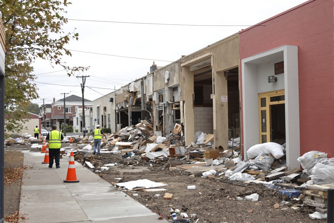 Commercial Demolition Debris Hauling and Disposal