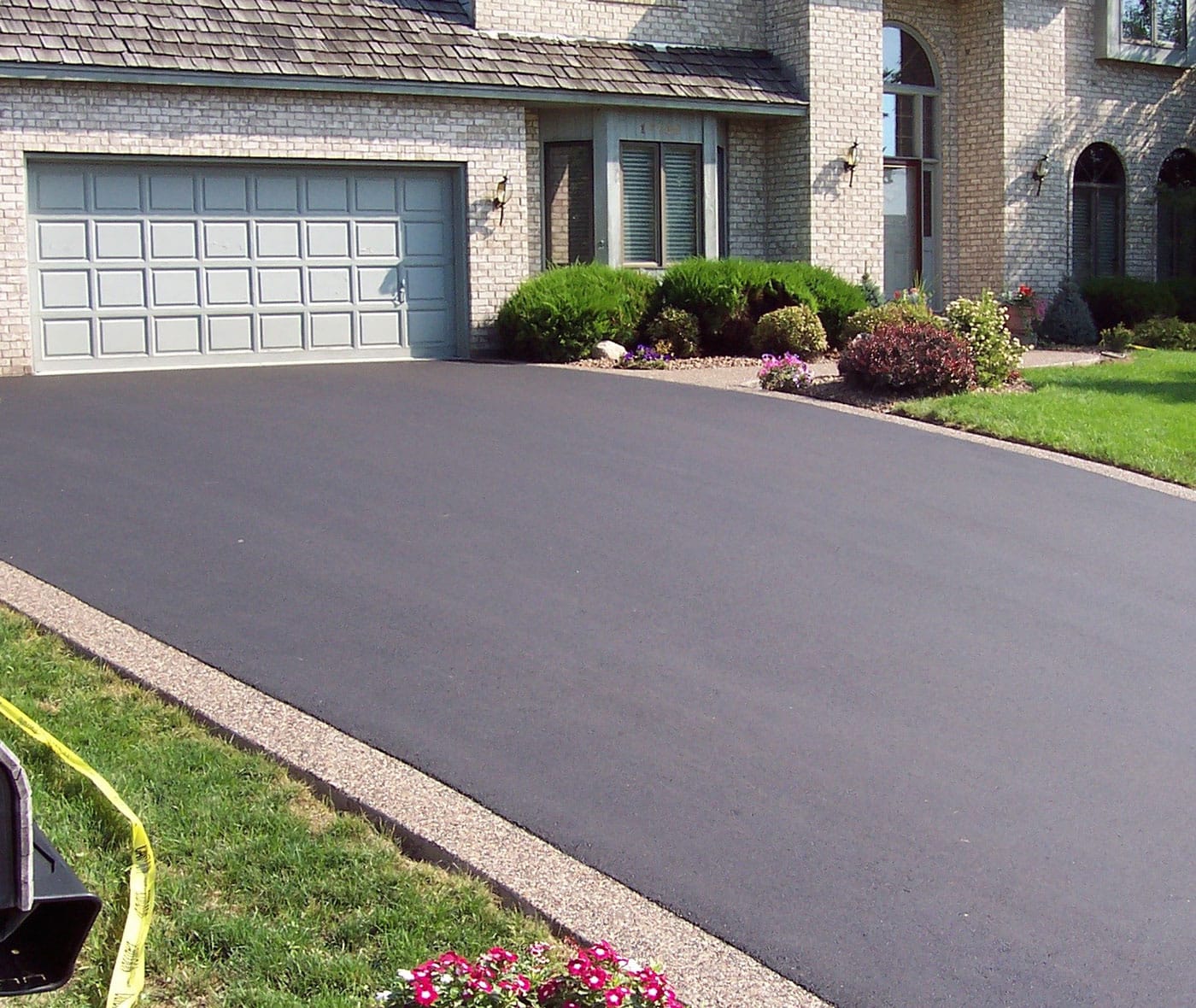 Asphalt Paving professionals at work