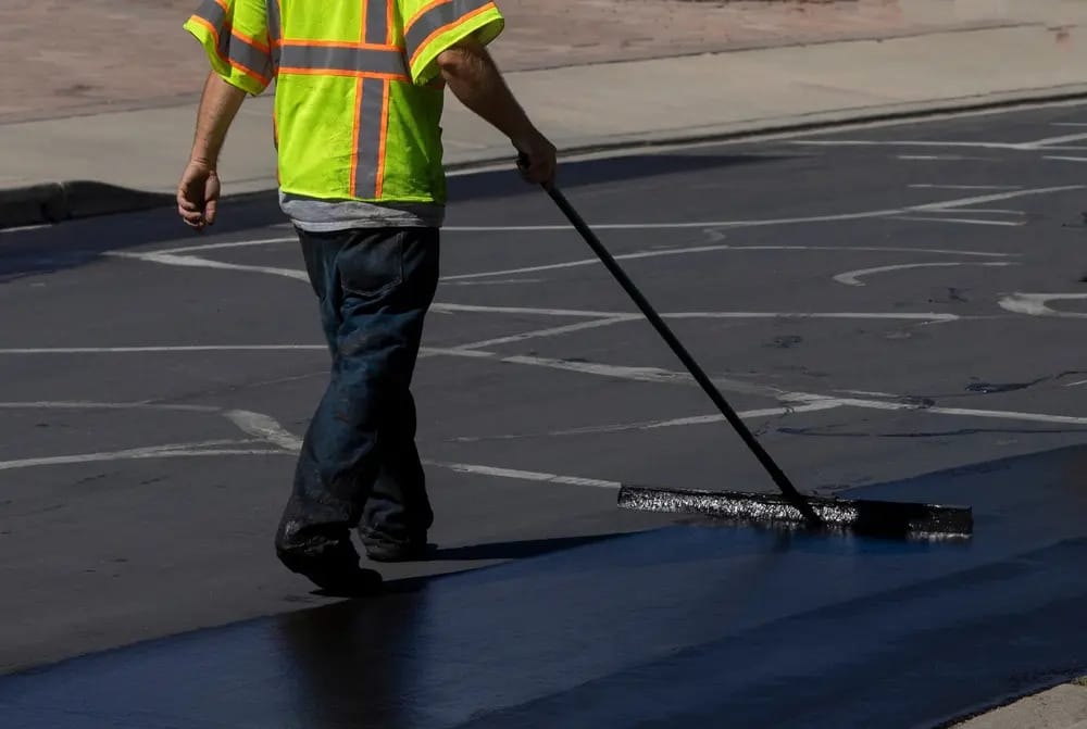 Parking Lot Sealcoating & Maintenance