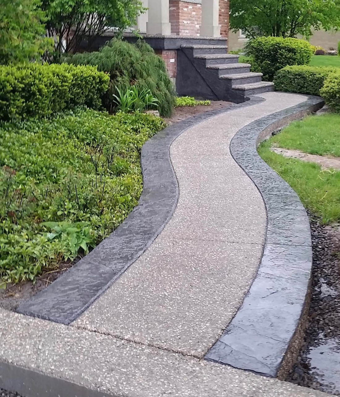 Concrete Sidewalk and Walkway